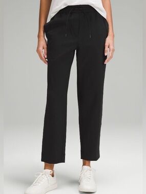 Lululemon Tapered-Leg Mid-Rise Pant 7/8 Length *Luxtreme Black Sz Small!